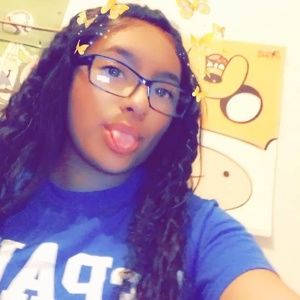 Meet your Posher, Ashley